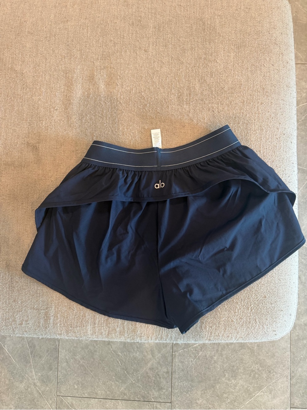 ALO Yoga Navy Athletic Shorts with Branded Waistband Match Point Short Large
